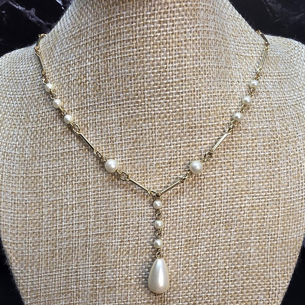 LCI Liz Claiborne Gold Pearl Y-Drop Necklace